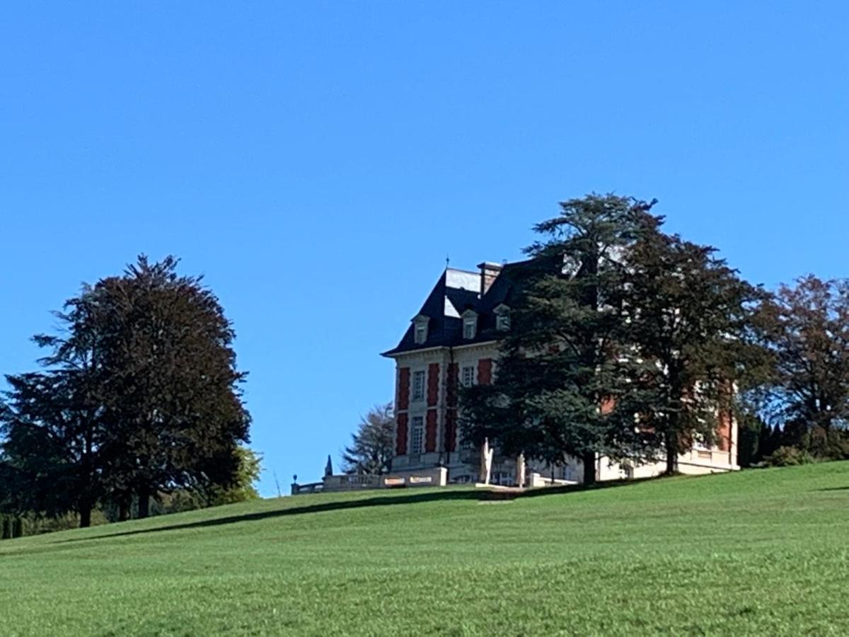 Domaine De Mont-renaud 3*